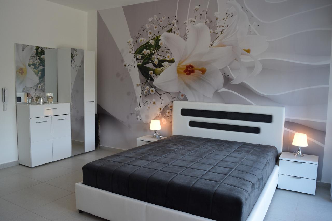 Kristina Apartments Tivat Bilik gambar